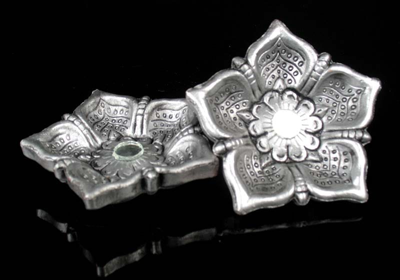 silver diya